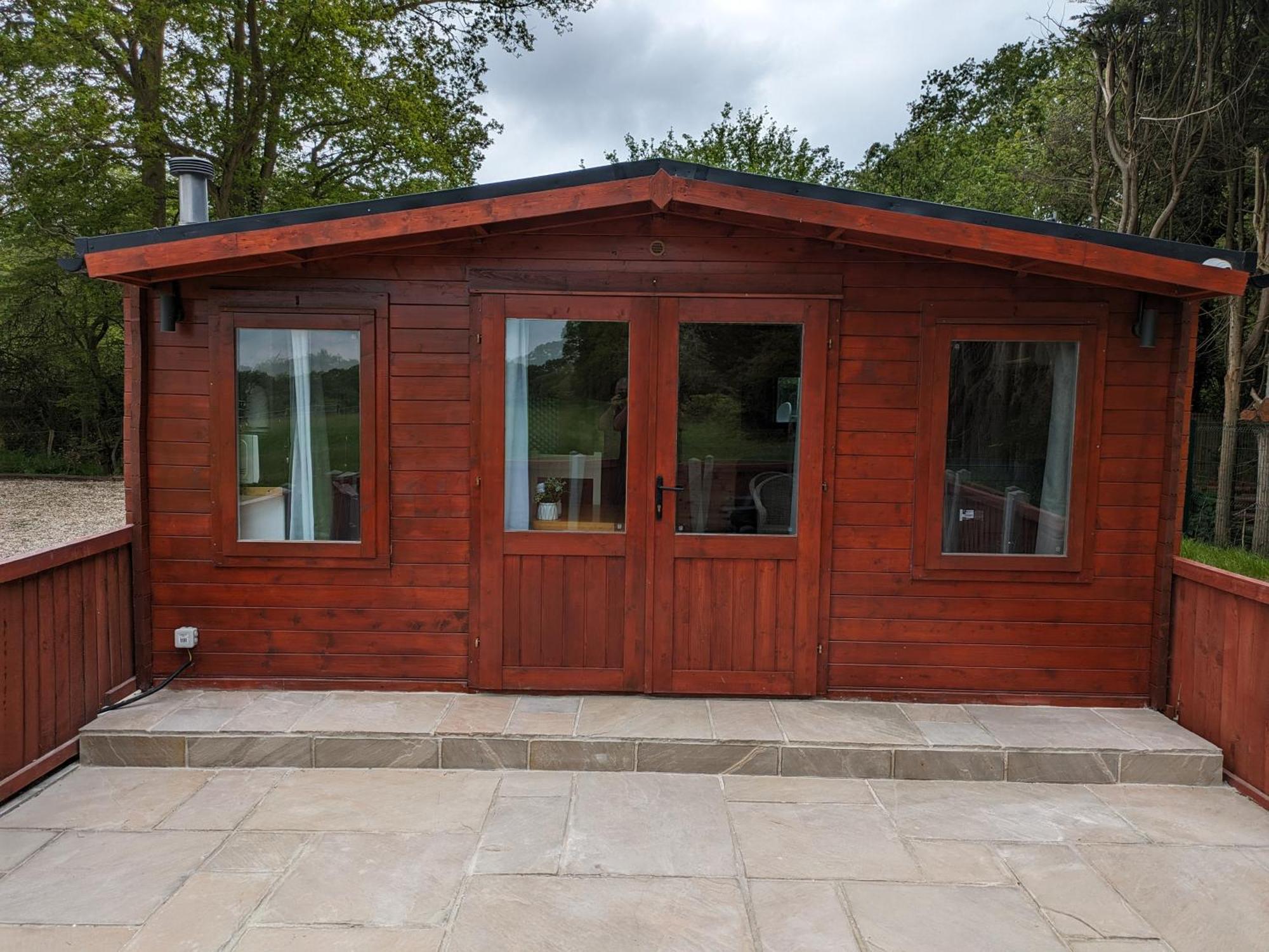 Cosy Cabin Stock ภายนอก รูปภาพ